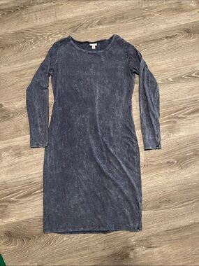 LulaRoe Women's MEDIUM 95% Cotton long sleeve Dress in Washed denim